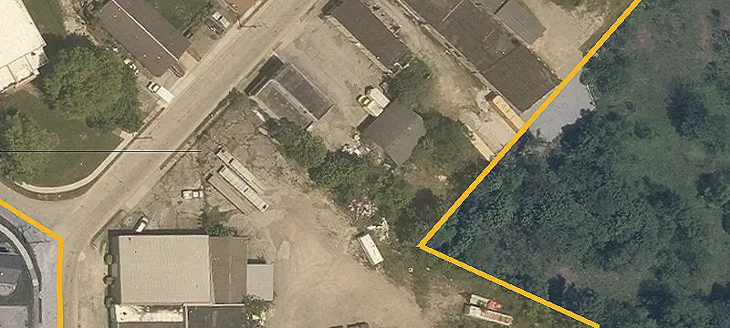 102 Walton Ave