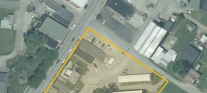 44 Main St