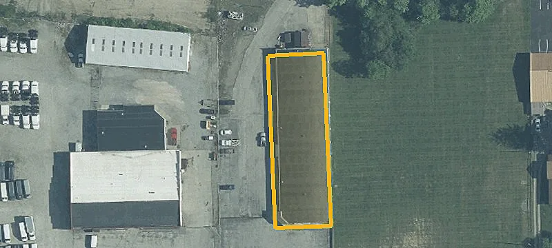 1085 Main St