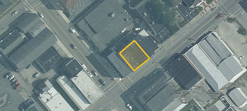 105 Main St
