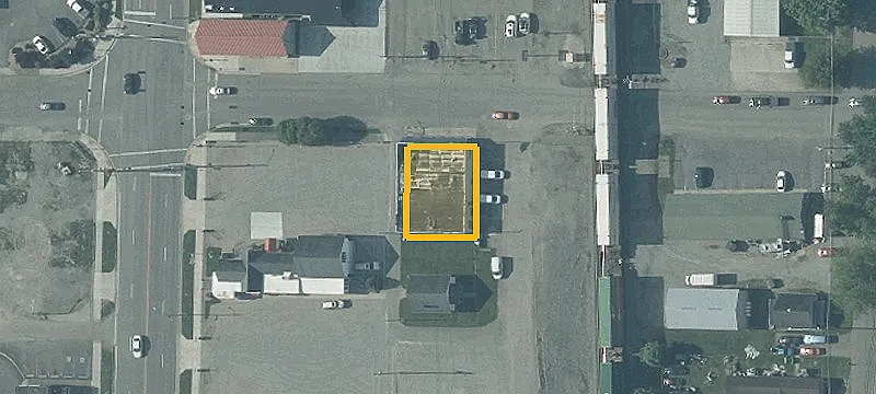 36 Robert Lucas Rd