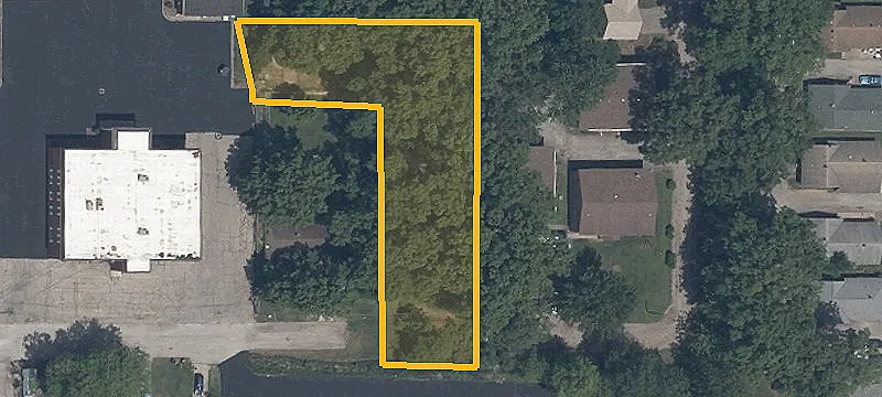 32 Fairlawn Ave
