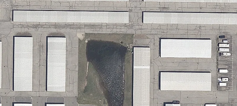 825 Ctr Rd