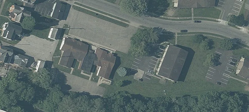 131 Lewis Ave