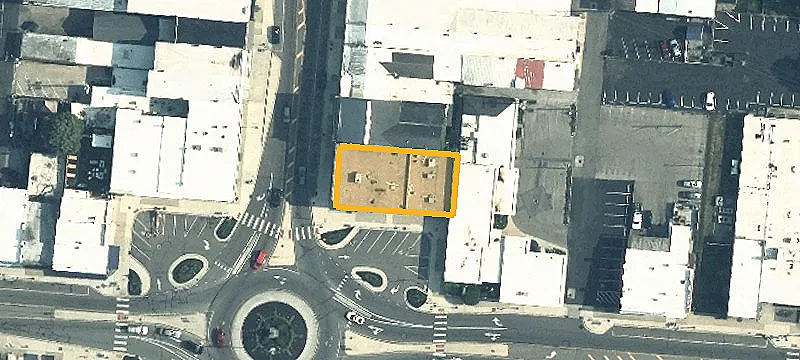 1 Monument Sq