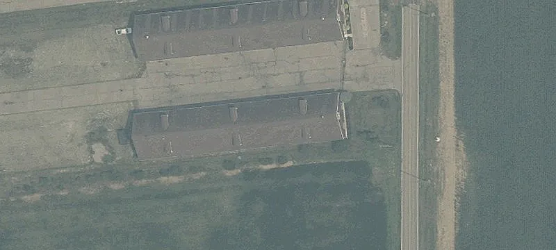 10 Dog Leg Rd