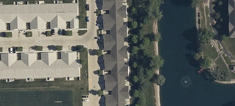 Navarre Ave