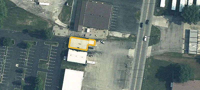 1146 Main St