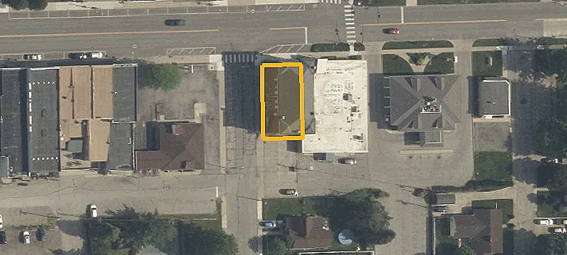 400 Main St