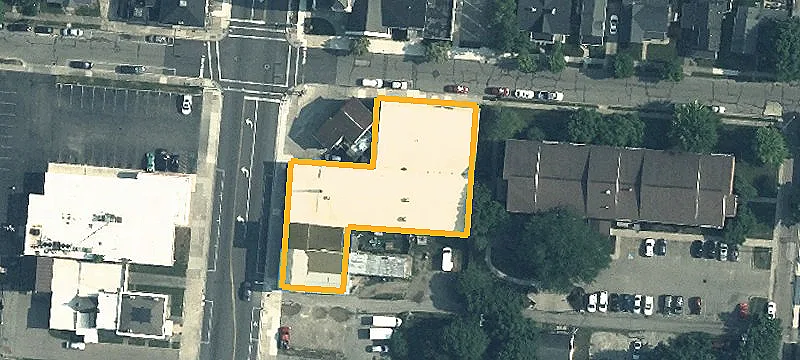 325 Main St