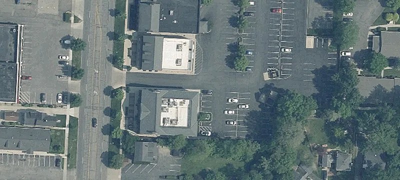 890 High St