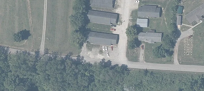 19 Hawthorne Ln