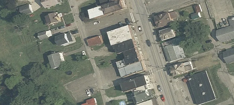 206 Main St