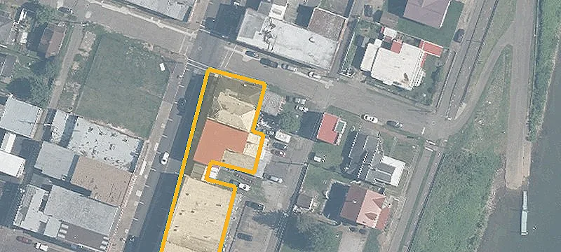 2nd Ave Rear Off