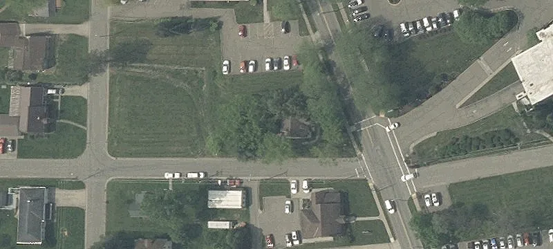 908 Wooster Rd