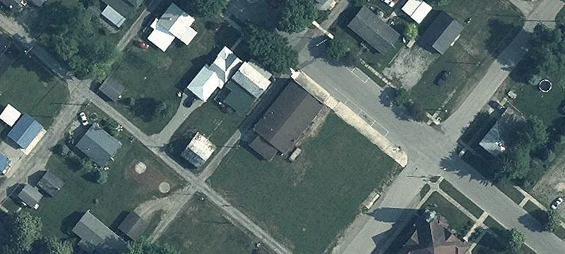 126 Main St