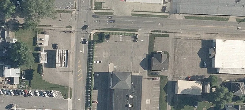 200 2nd St