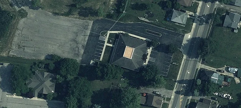 1021 Main St