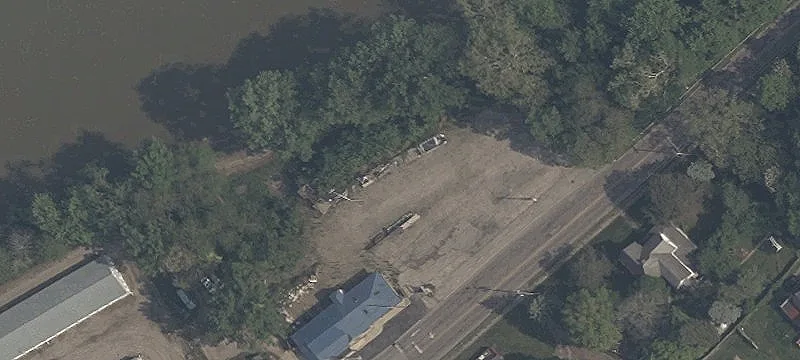 210 Maumee Ave