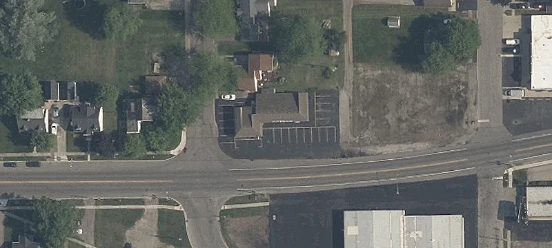 1305 Main St