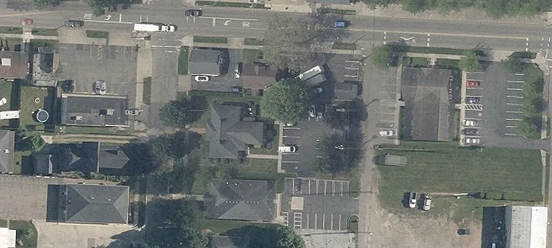 220 4th St