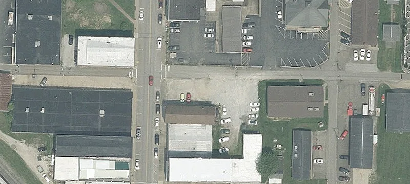 160 2nd St