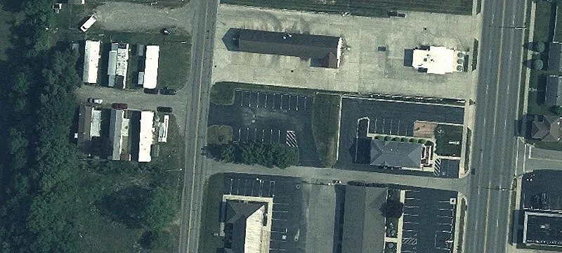 Detroit St