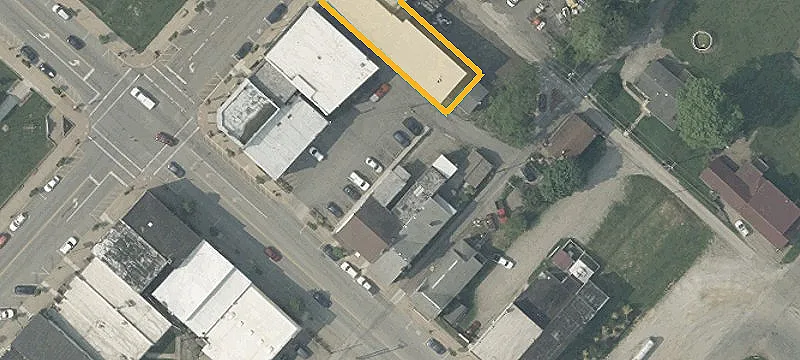 125 129th E Market St