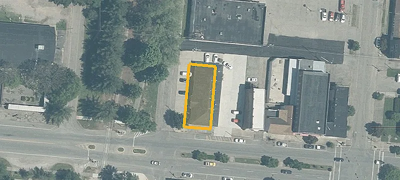 1 Broadway St