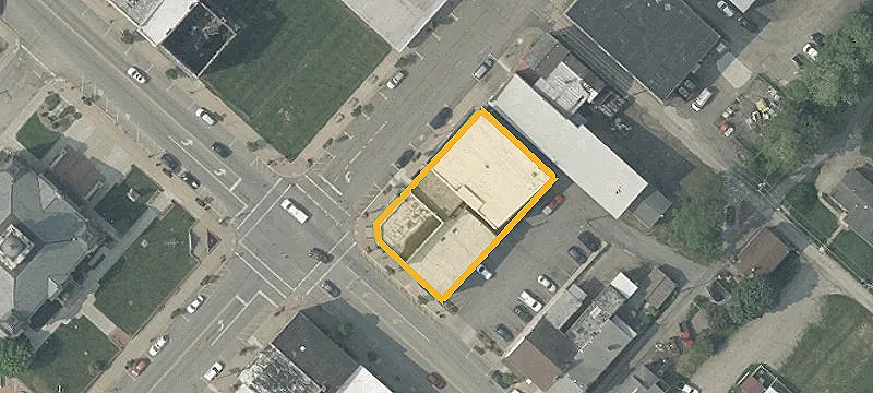 112 Main St