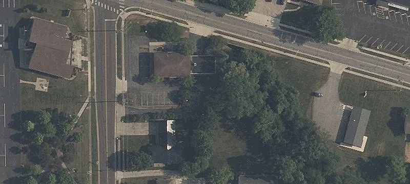 1333 Woodlawn Ave