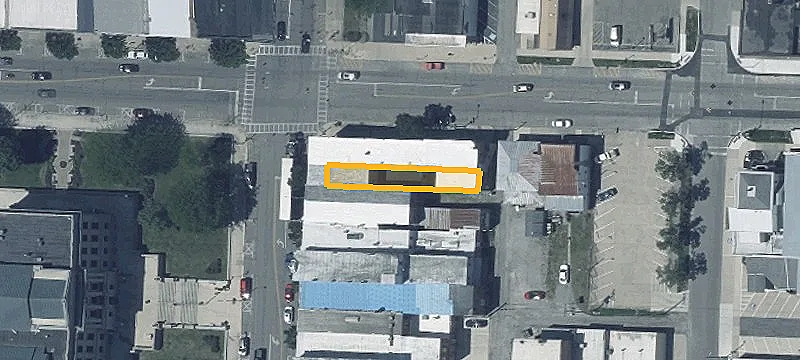 28 Main St