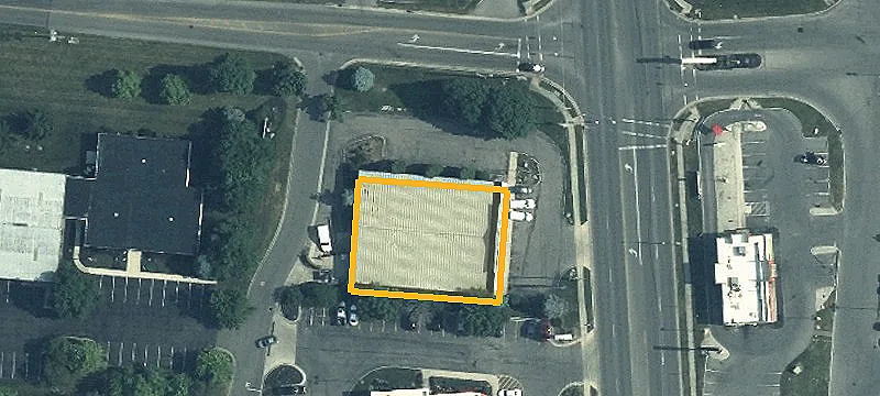 2070 Main St