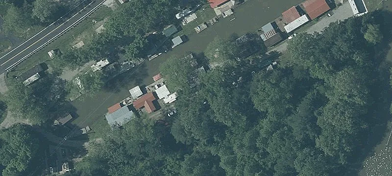 4308 Side State Rte White220-lake