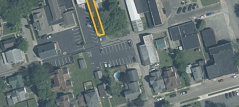 Midway St