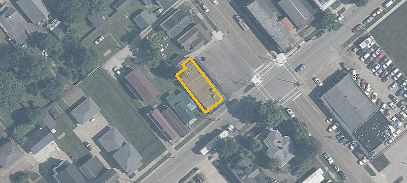 656 2nd Ave