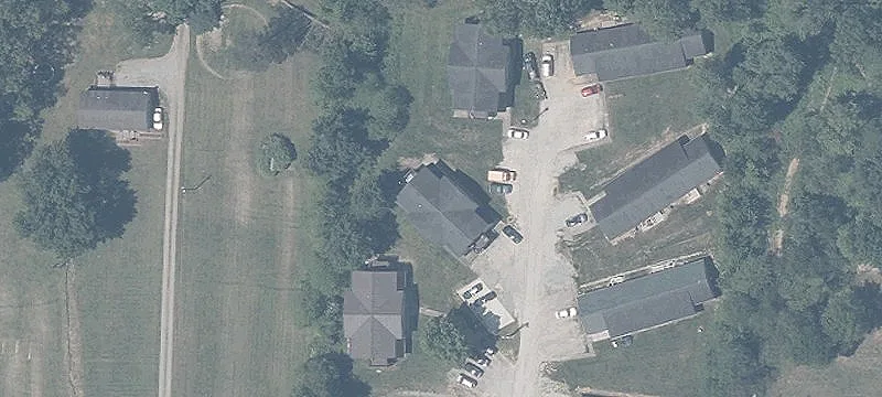 83 Hawthorne Ln
