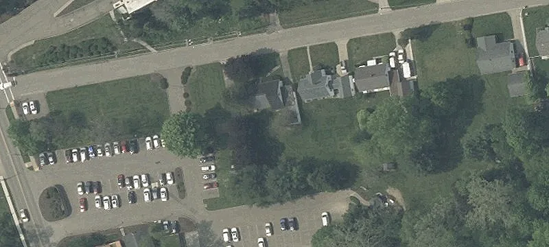 6 Woodland Dr