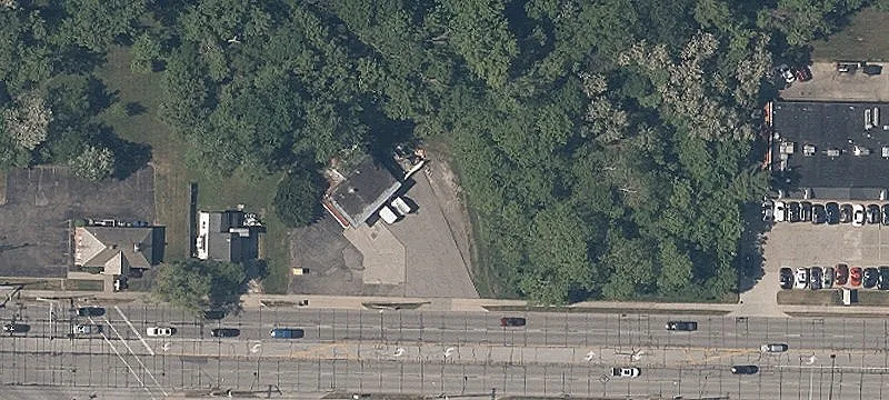 865 Aurora Rd