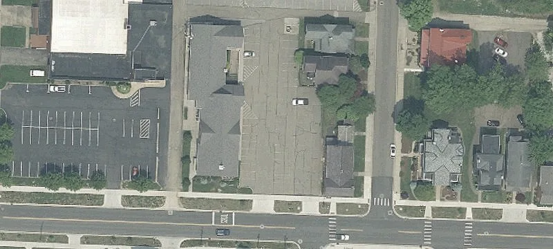 725 Steubenville Ave