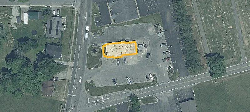 900 High St