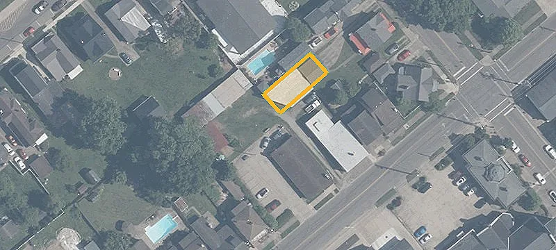 352 3rd Ave