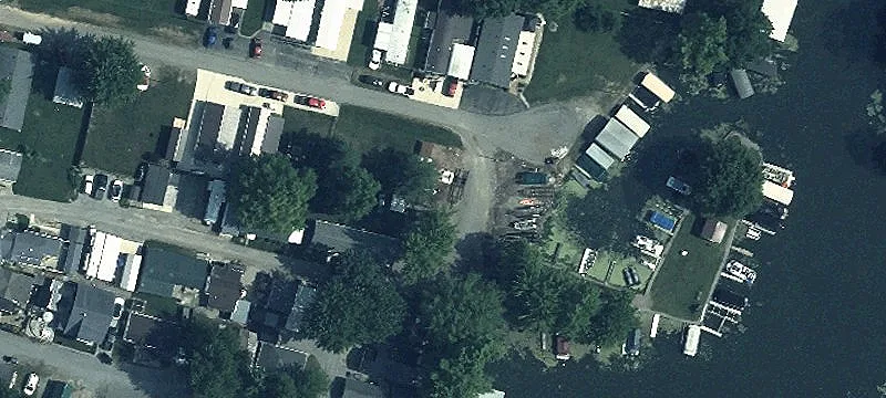 Shoreline Dr