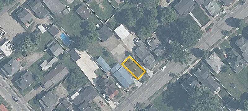 126 2nd Ave