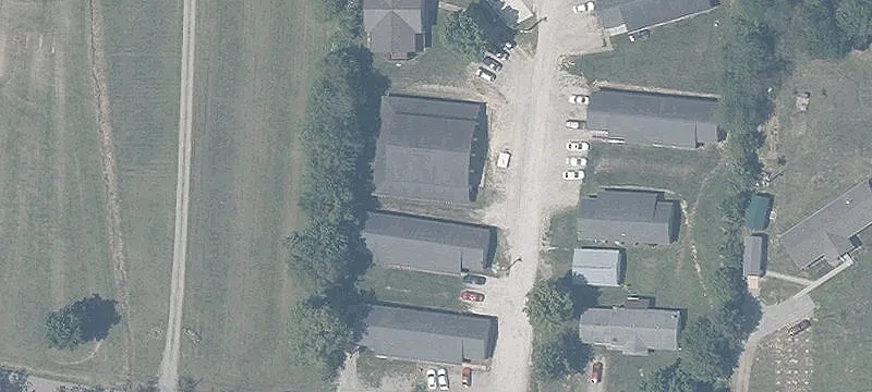 23 Hawthorne Ln