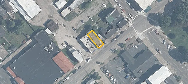 250 2nd Ave