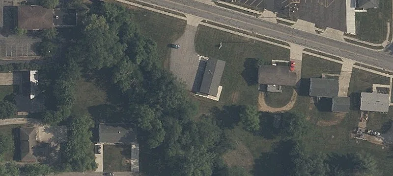1325 Woodlawn Ave
