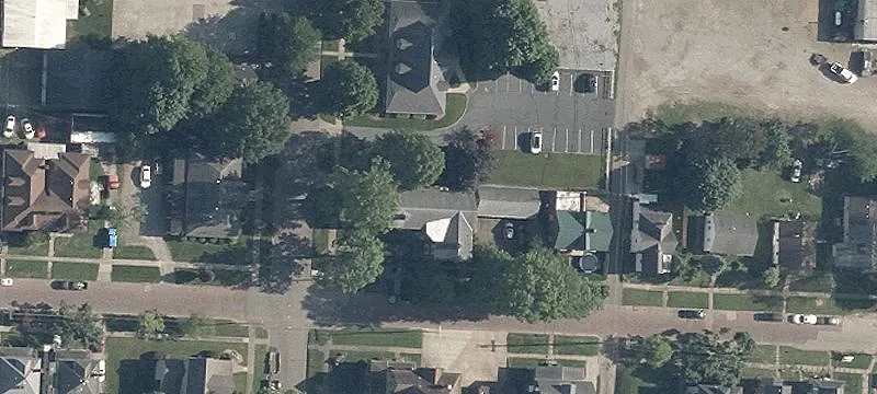 244 4th St