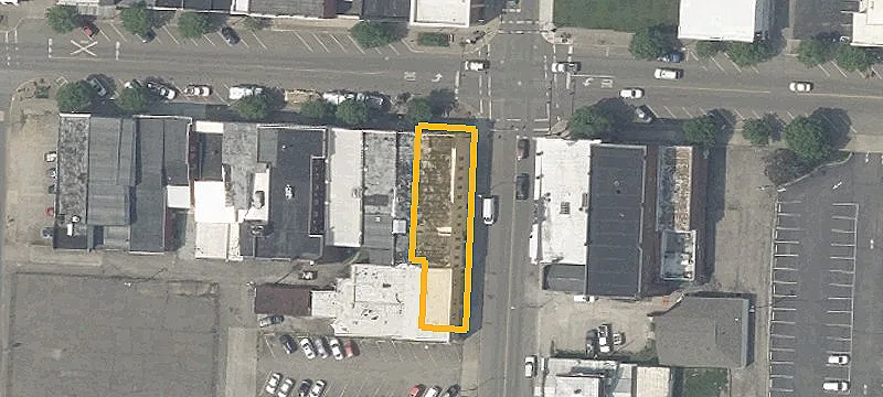 553 Main St