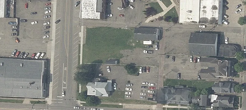 136 3rd St